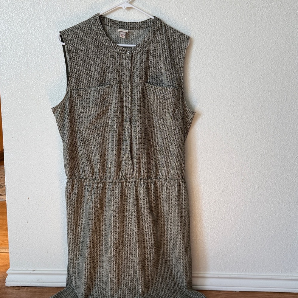 Merona Green and White Chevron Top